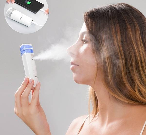 InnovaGoods to i ett ansiktsdamper med powerbank