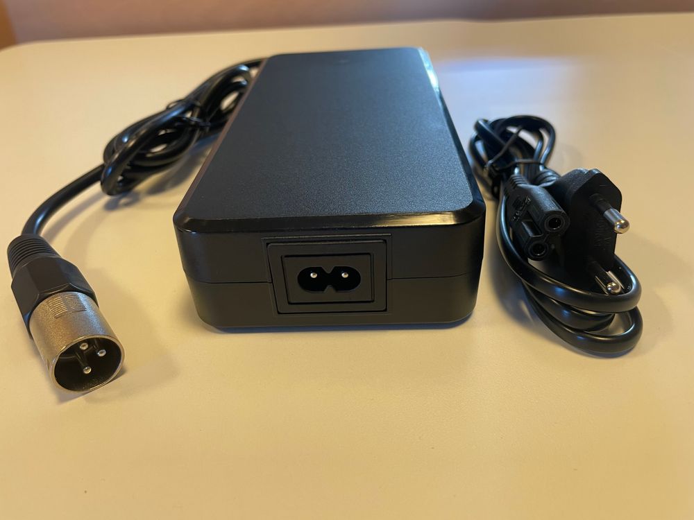 Lader for Fiido T2 Longtail Elektrisk lastesykkel 