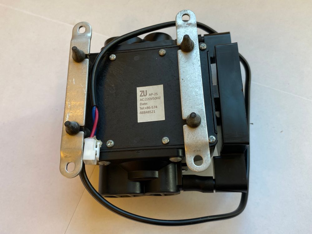 Luftpumpe LIA-SWH 898-A4 